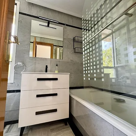 Central 20 W Sea Views By Homing Apartment
