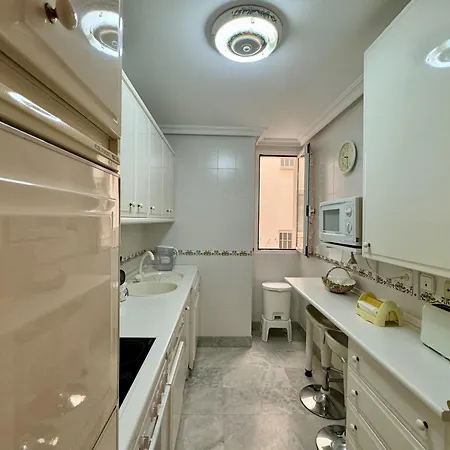 Central 20 W Sea Views By Homing